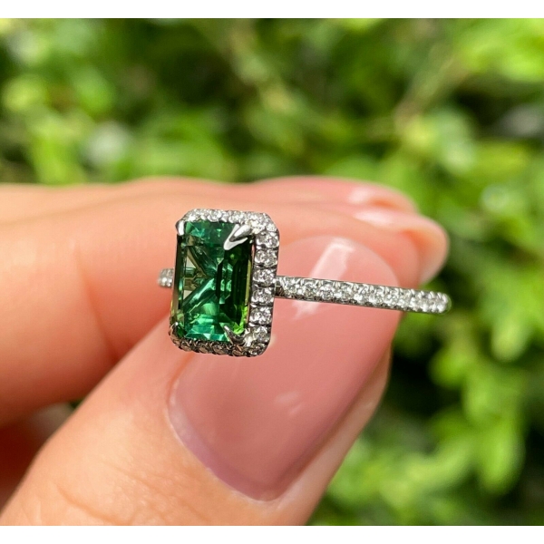 Blog - What To Know About Green Diamonds | Meaning, Quality, & Cost